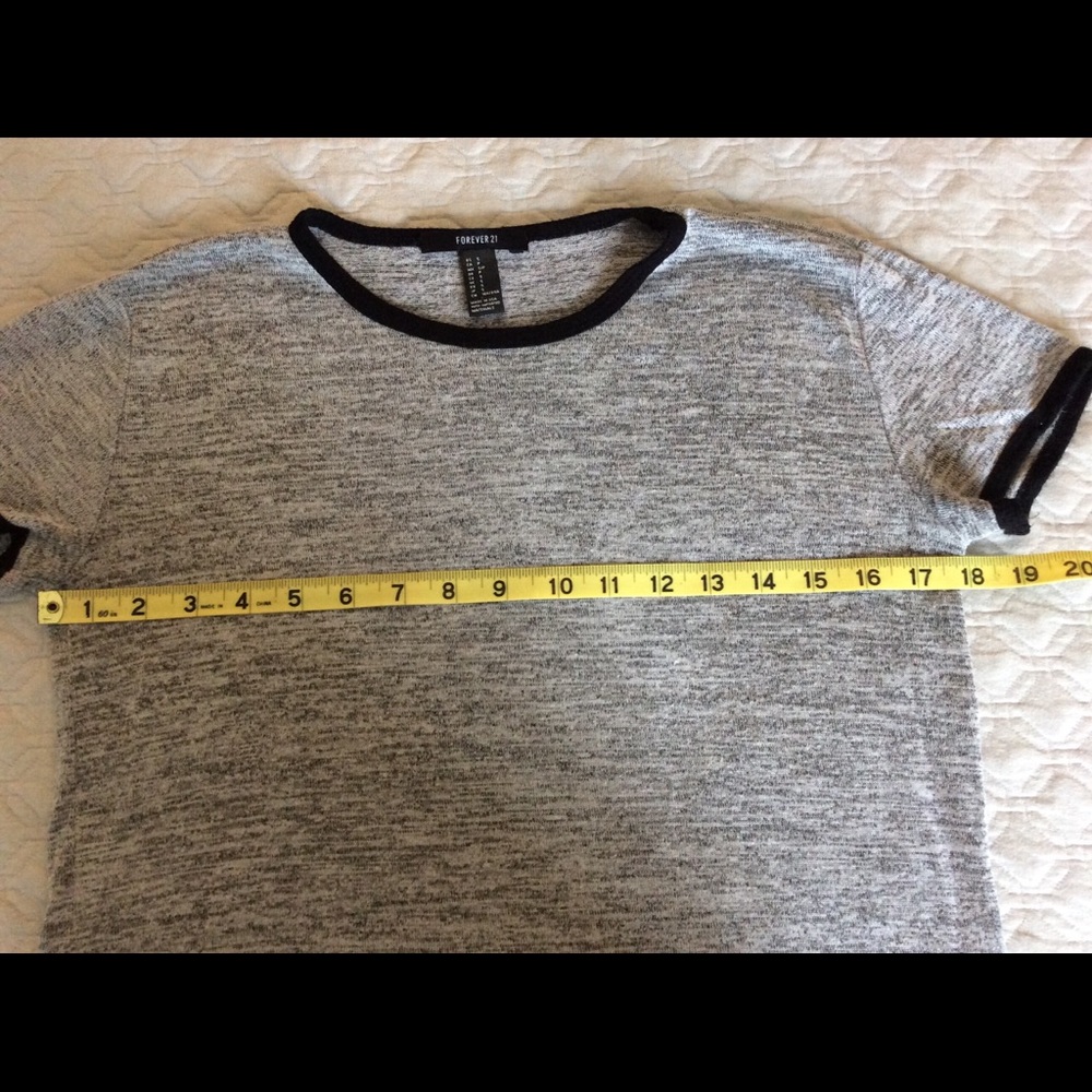 Super cute top! Forever 21 - Picture 5 of 6
